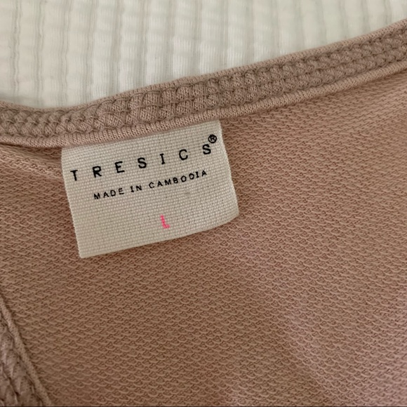 NWOT - TRESICS - Twisted Back Summer Dress - Picture 5 of 6